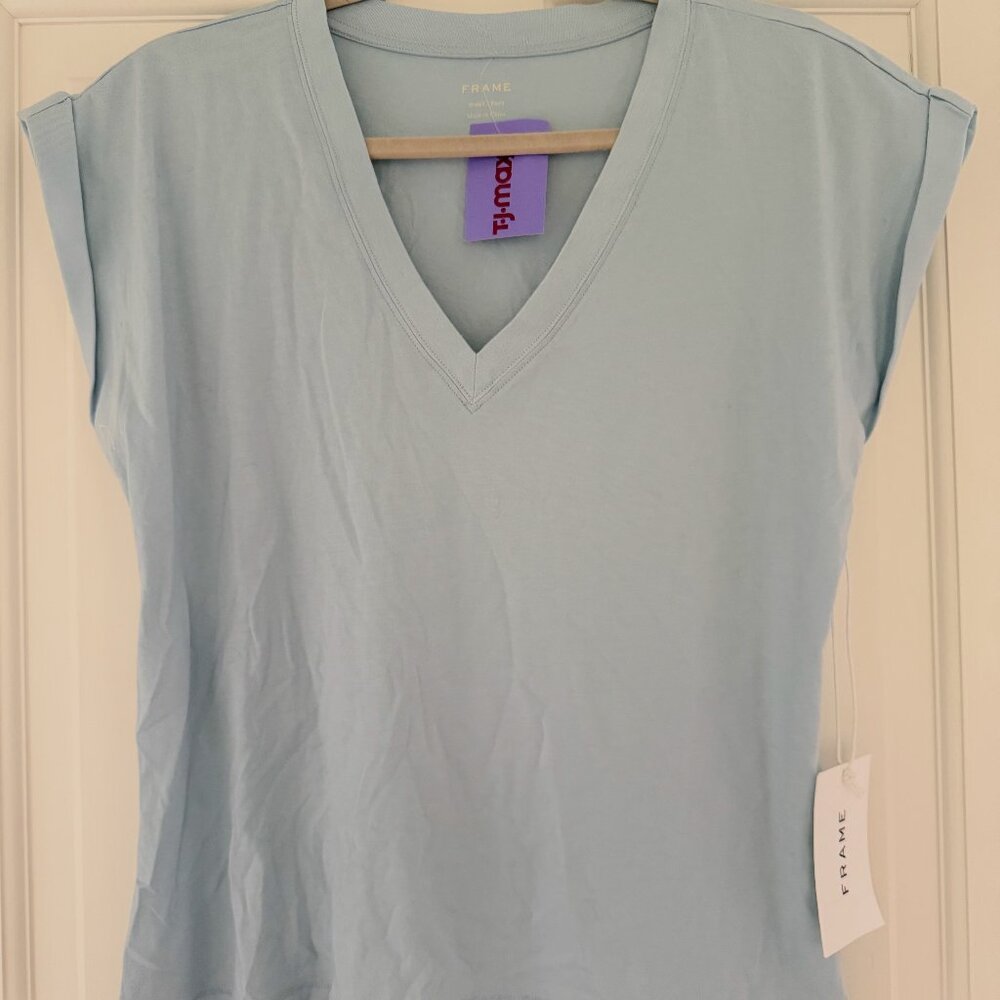 Frame Easy V-Neck Tee
